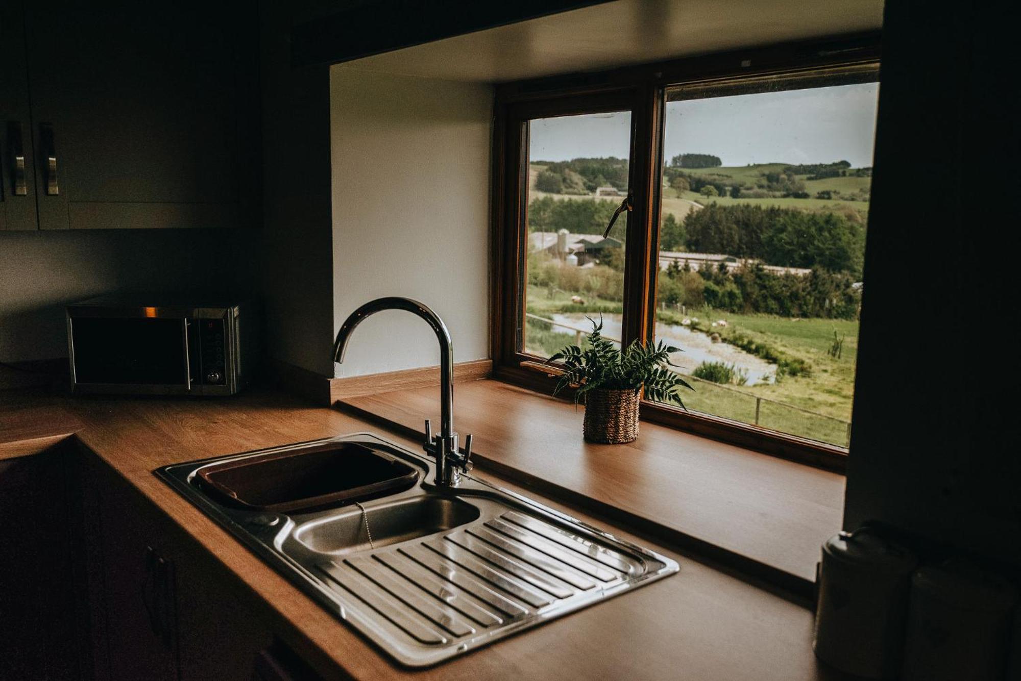 Vale Farm Cottages Брекон Экстерьер фото